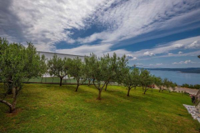 Apartments in Crikvenica 43070